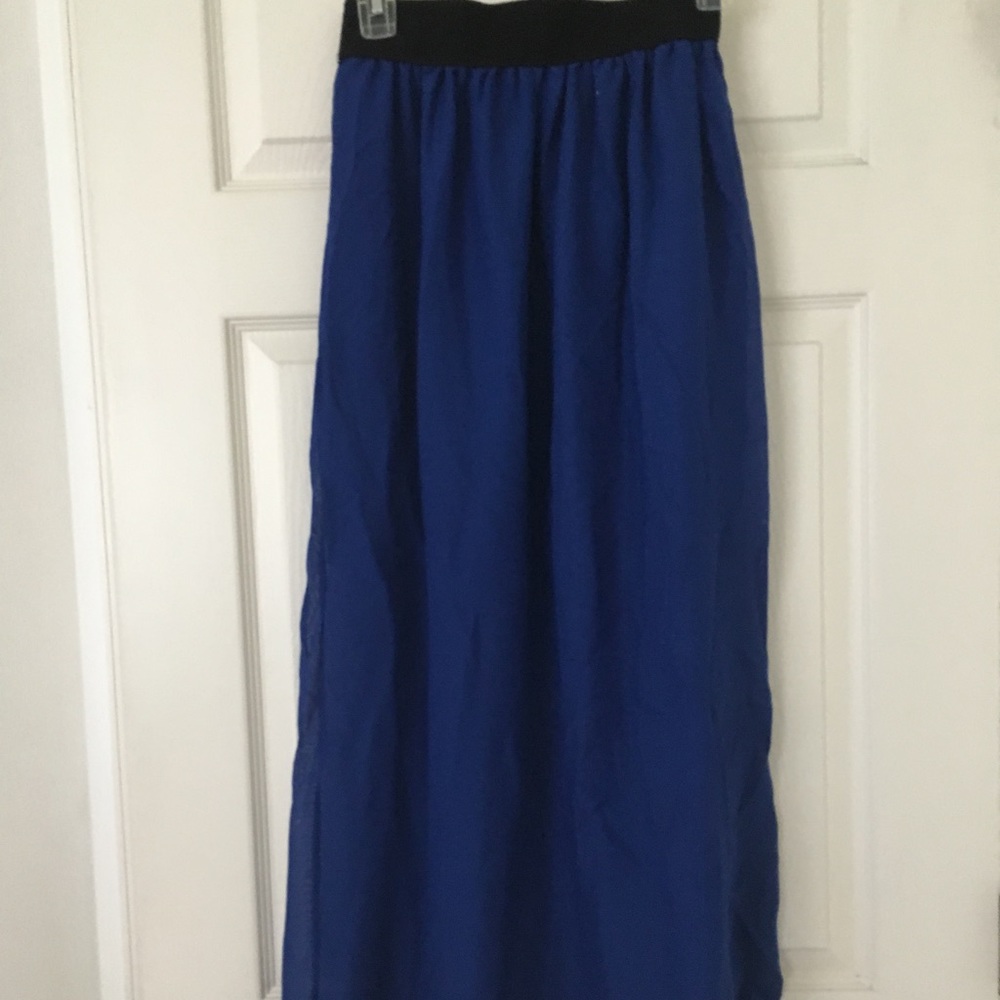 Blue chiffon maxi skirt with elastic waist